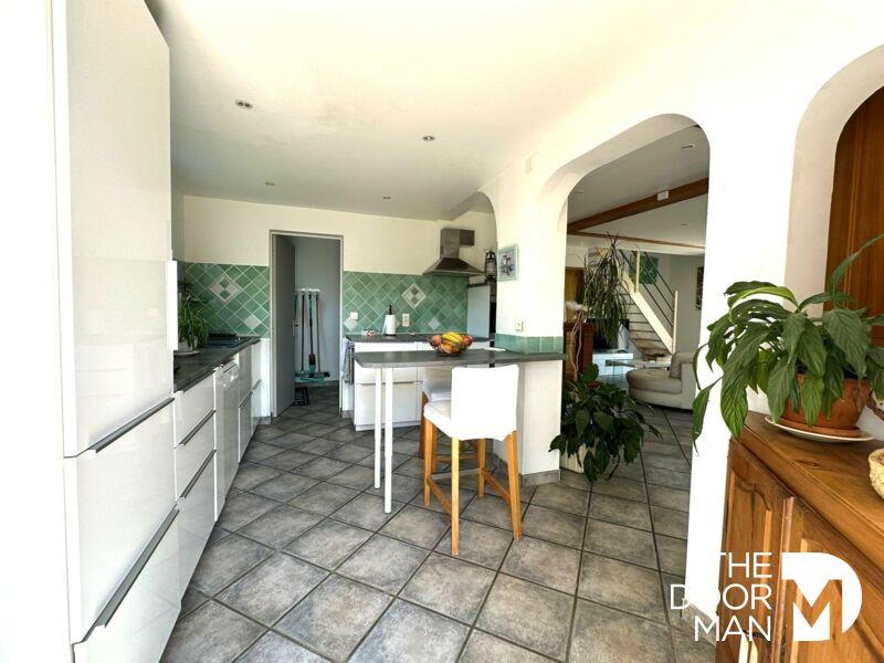 Maison - 138 m² - 5 pièces