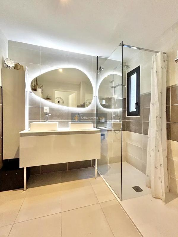 Appartement - 72 m² - 3 pièces