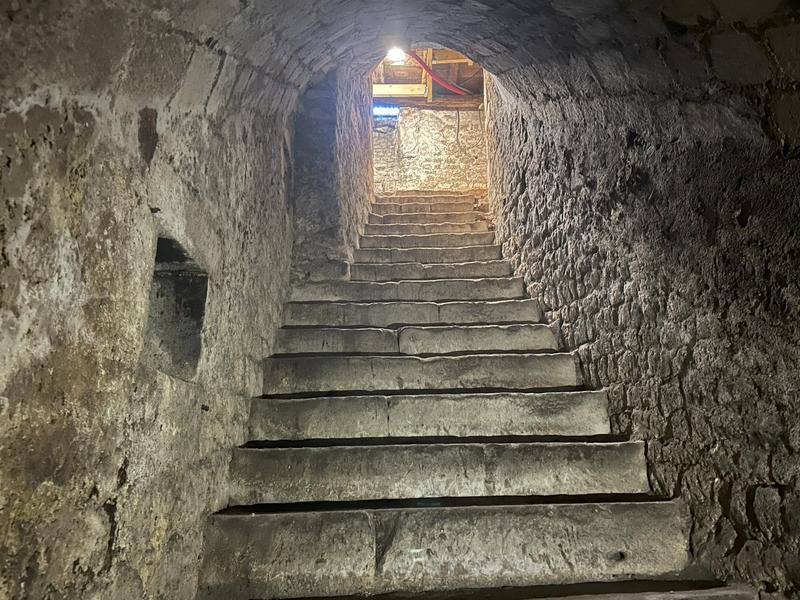 Maison - 270 m² - 10 pièces