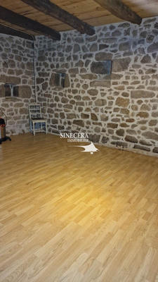 Maison - 240 m² - 7 pièces