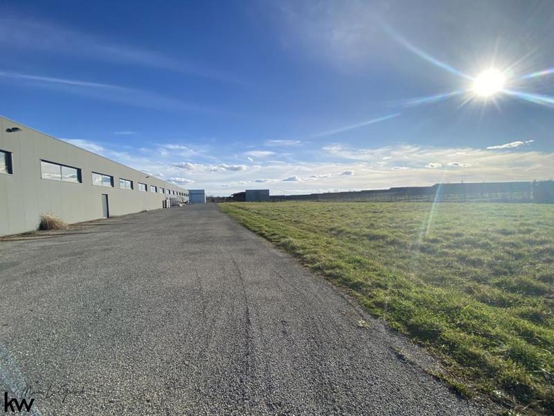 Local commercial - 1 200 m²