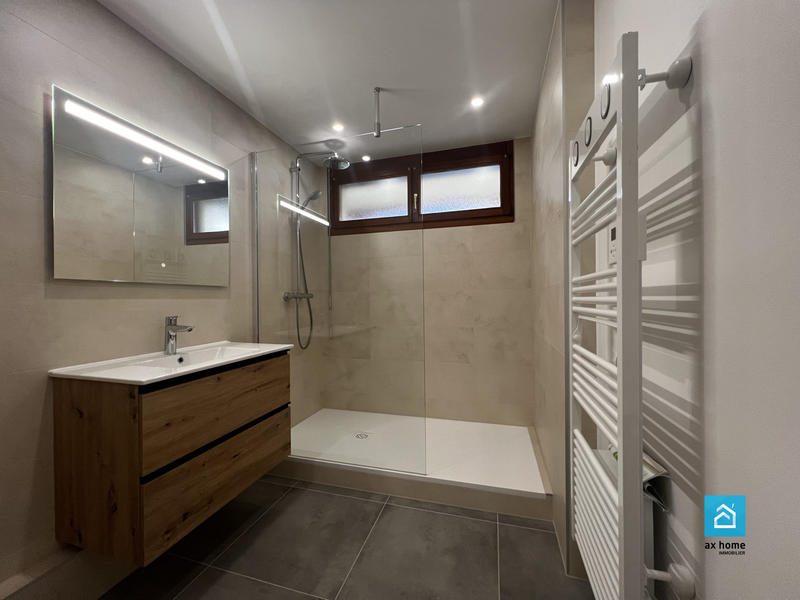 Appartement - 80 m² - 3 pièces