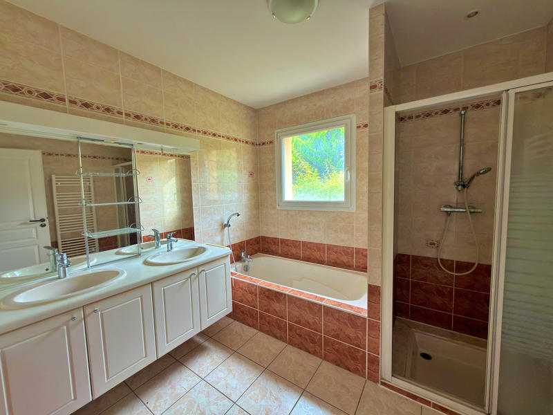 Maison - 152 m² - 6 pièces