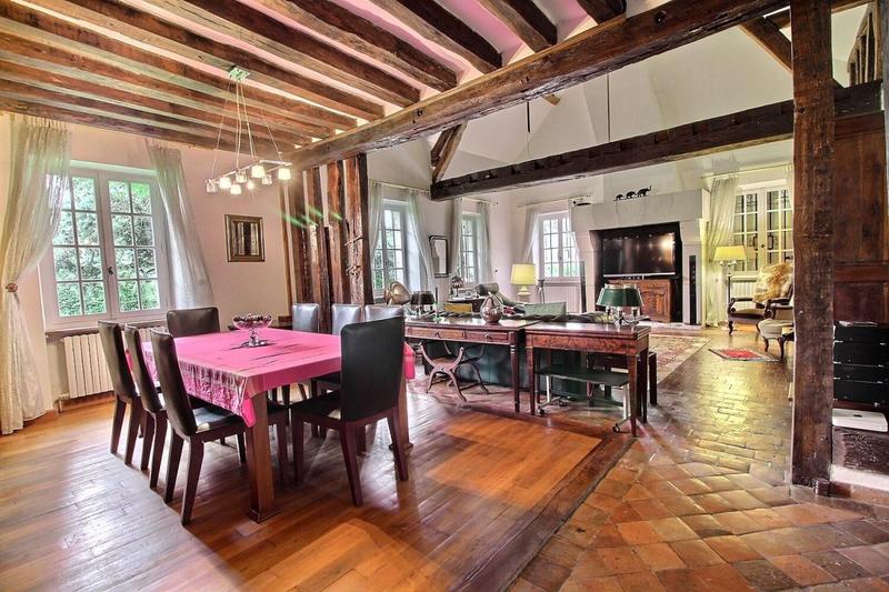 Propriété - 310 m² - 11 pièces