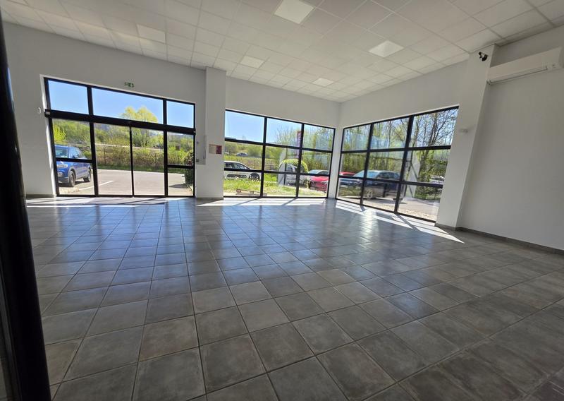 Local commercial - 178 m²