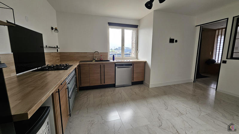 Maison traditionnelle - 173 m² - 6 pièces