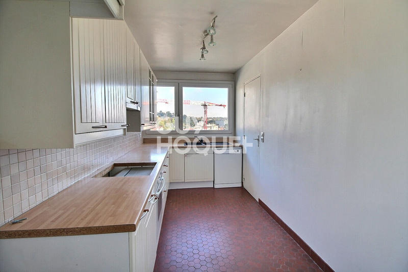 Appartement - 80 m² - 4 pièces