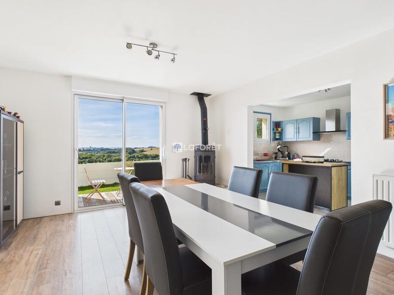 Maison traditionnelle - 105 m² - 6 pièces