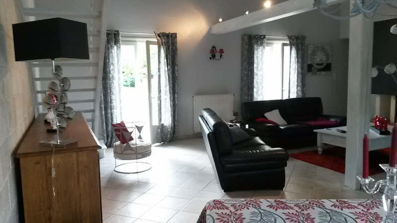 Maison - 250 m² - 11 pièces