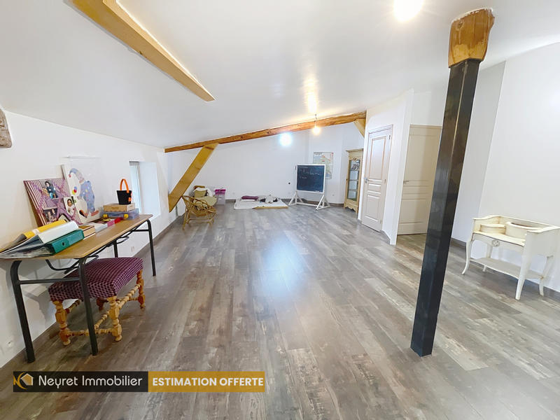 Maison - 267 m² - 6 pièces