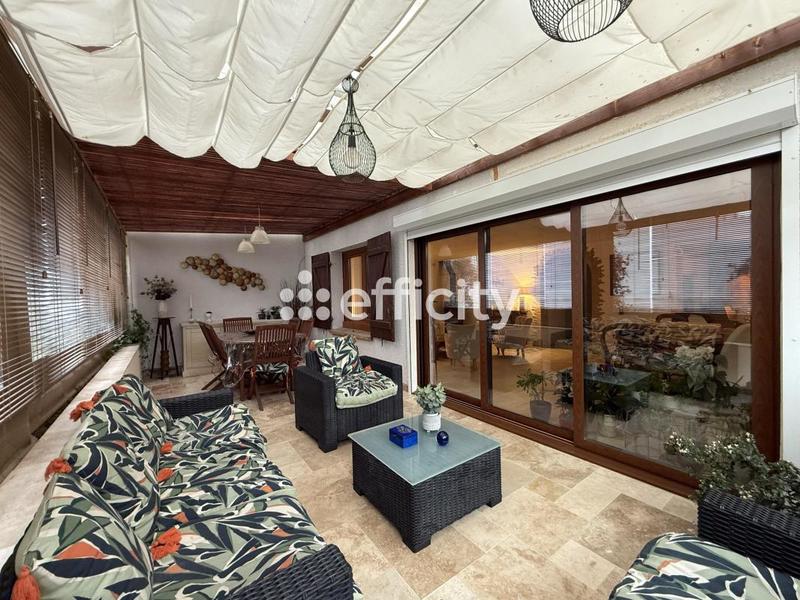 Maison - 138 m² - 6 pièces