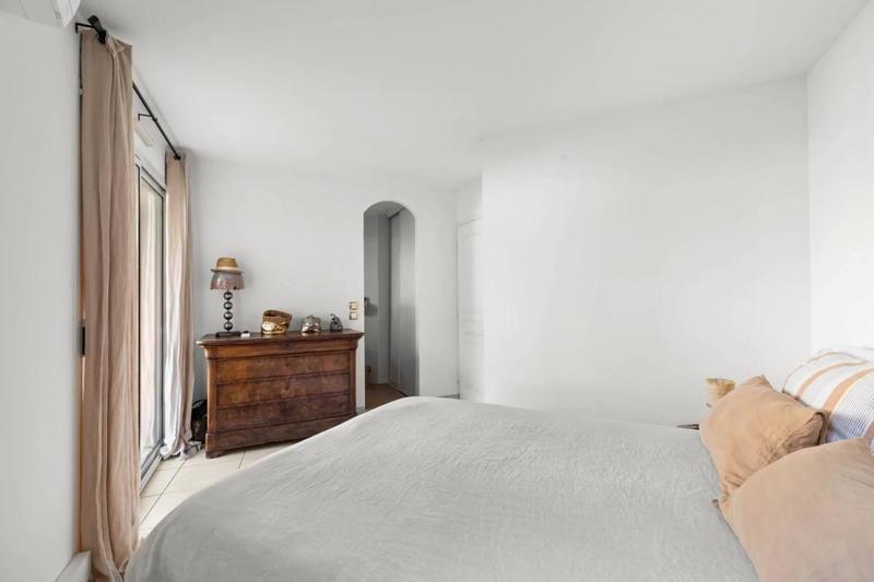 Appartement - 90 m² - 4 pièces