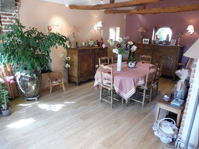 Maison - 210 m² - 7 pièces