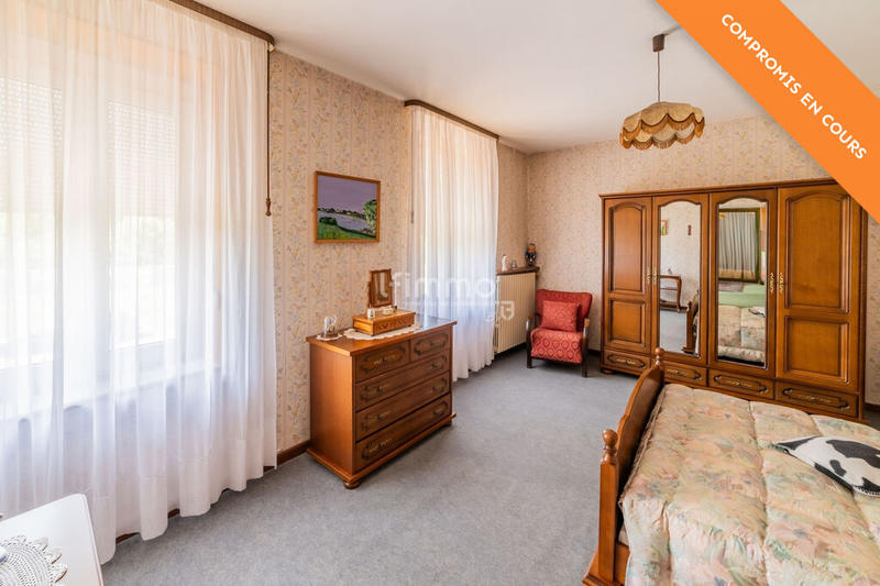 Maison - 268 m² - 9 pièces