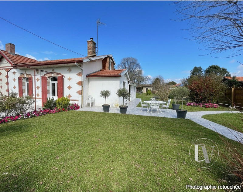 Maison ancienne - 140 m² - 3 pièces