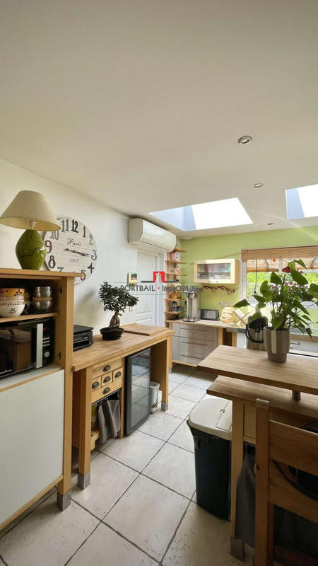 Maison - 98 m² - 4 pièces