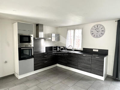 Maison - 147 m² - 6 pièces