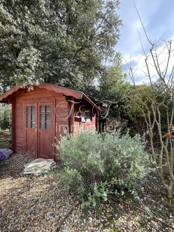 Propriété - 218 m²