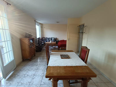 Maison - 97 m² - 6 pièces