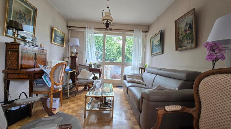 Appartement - 104 m² - 4 pièces