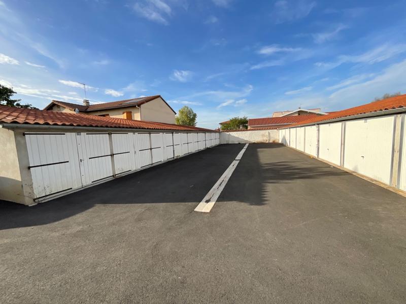 Parking / Garage - 13 m²