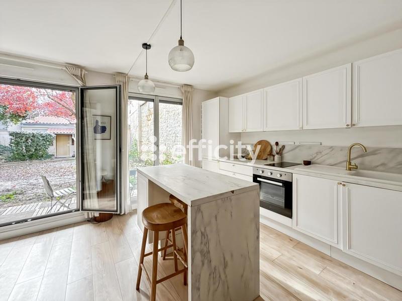 Appartement - 82 m² - 4 pièces