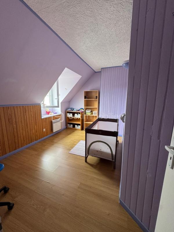 Maison traditionnelle - 98 m² - 7 pièces