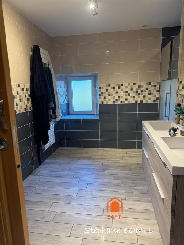 Maison - 171 m² - 6 pièces