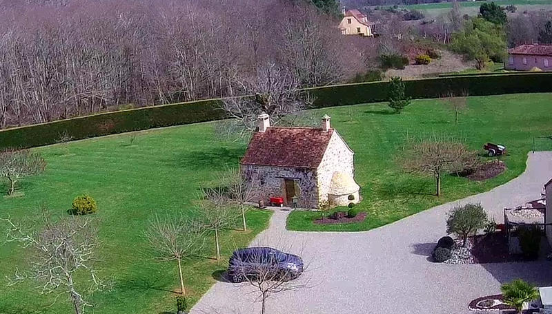 Maison - 435 m² - 14 pièces