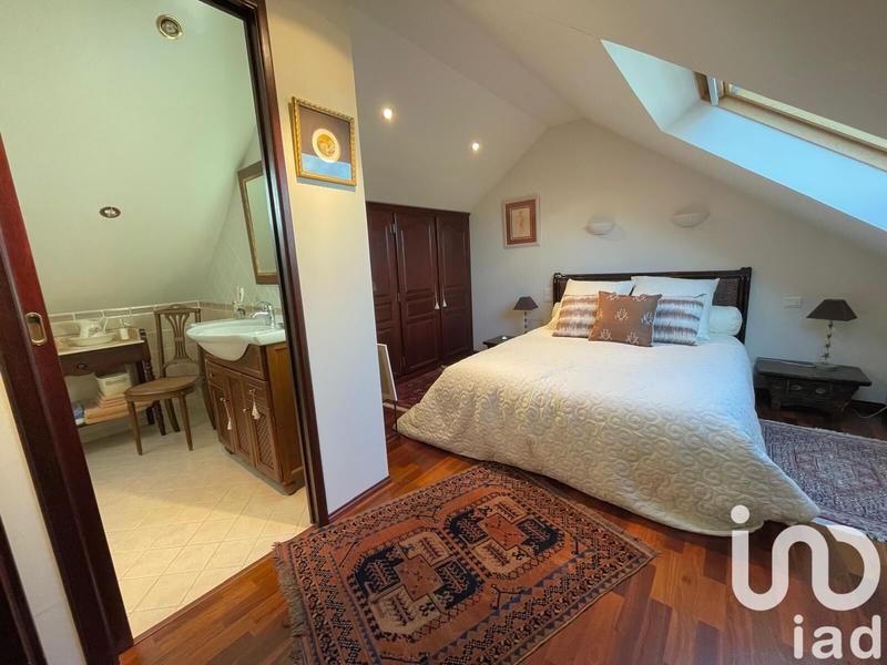 Maison - 177 m² - 7 pièces