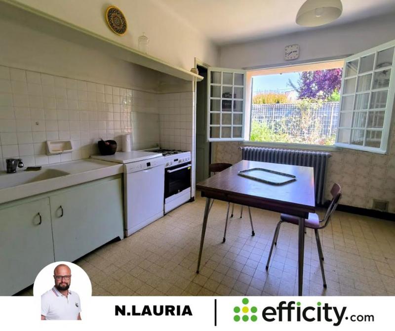 Maison - 185 m² - 9 pièces