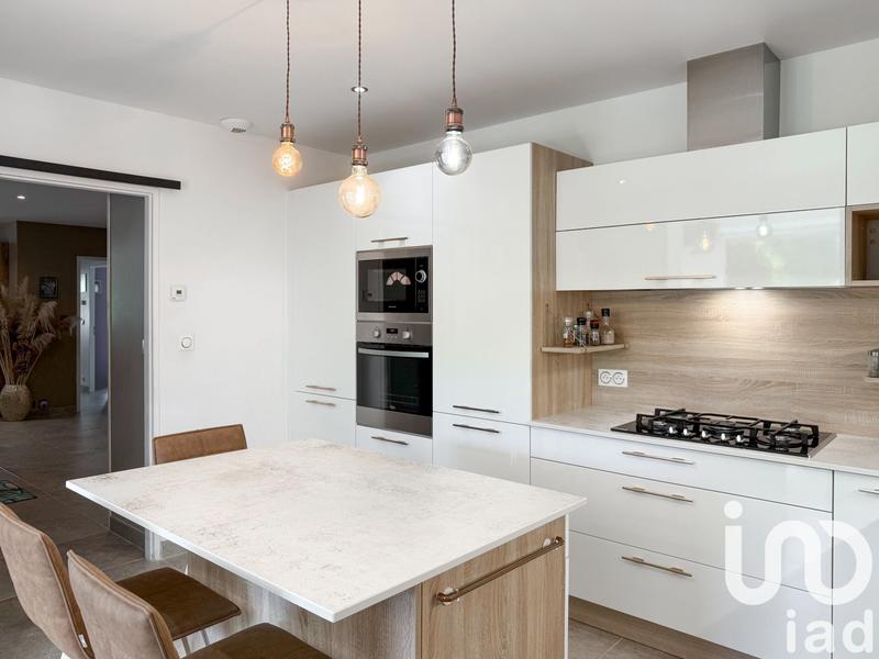 Maison - 297 m² - 10 pièces