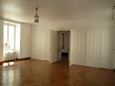 Appartement - 142 m² - 6 pièces