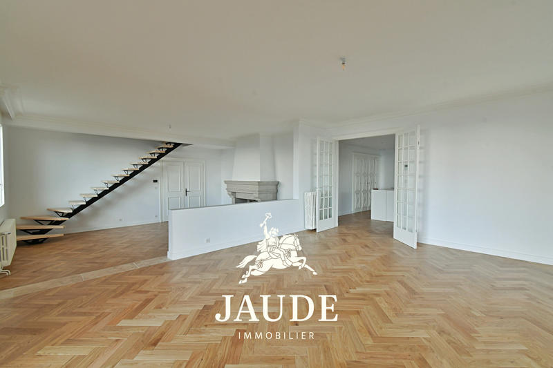 Appartement - 202 m² - 5 pièces
