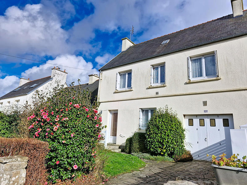 Maison - 127 m² - 9 pièces