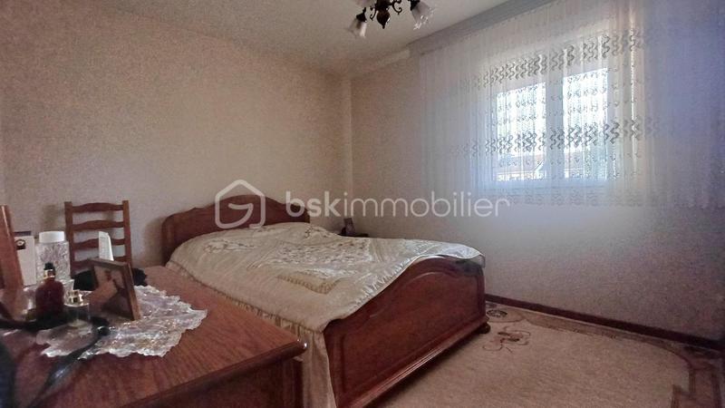 Maison - 215 m² - 8 pièces