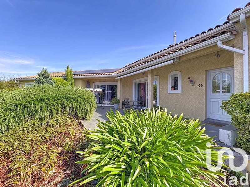 Maison - 204 m² - 7 pièces