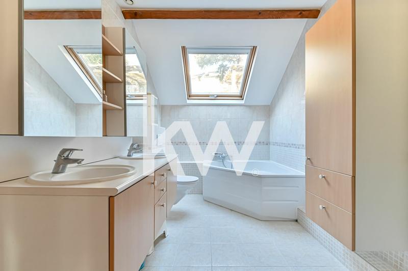 Maison d'architecte - 291 m² - 10 pièces