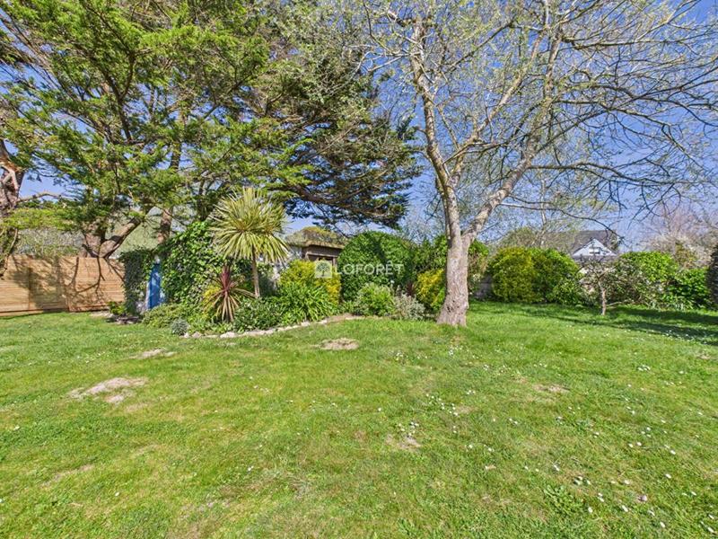 Maison - 180 m² - 8 pièces