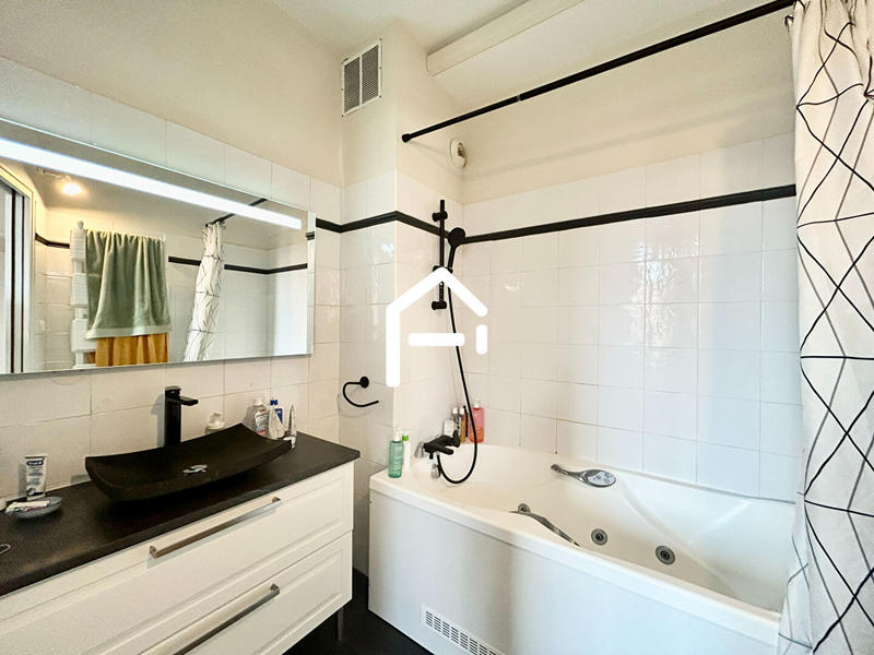 Appartement - 57 m² - 2 pièces