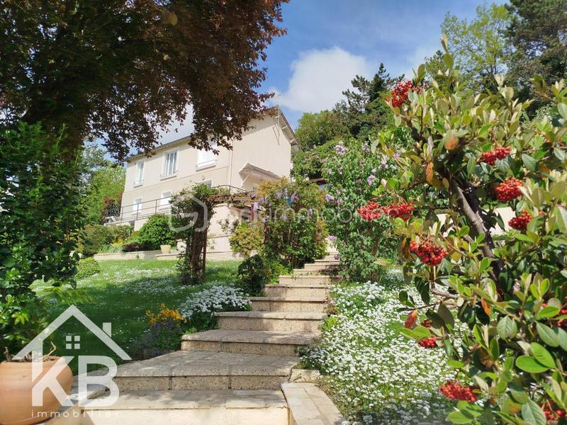 Maison - 99 m² - 4 pièces