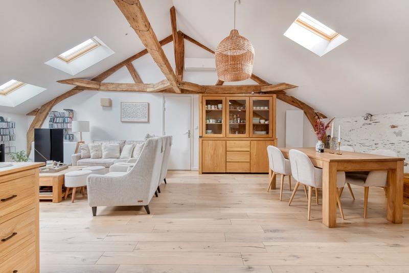 Appartement - 100 m² - 5 pièces