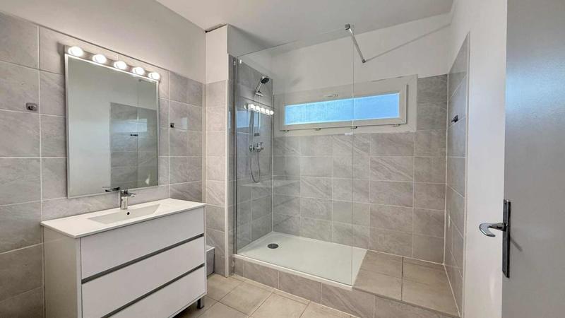 Maison - 93 m² - 5 pièces