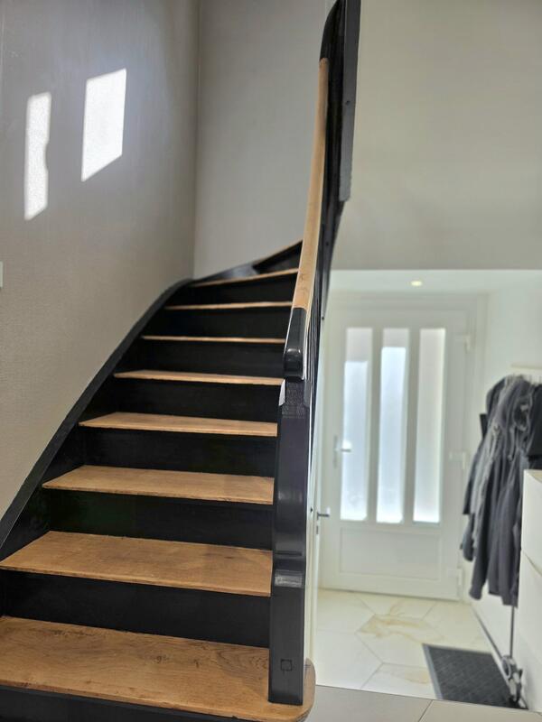 Maison traditionnelle - 280 m² - 6 pièces