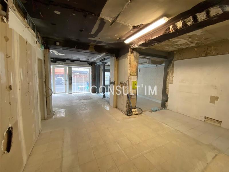Local commercial - 84 m² - 1 pièce