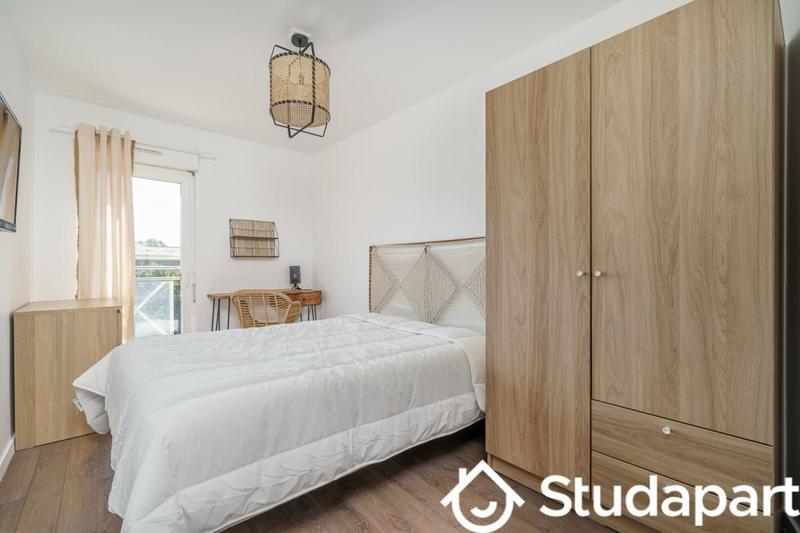 Chambre - 10 m² - 1 pièce