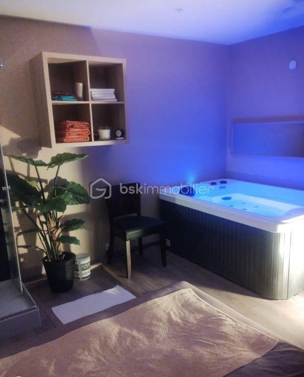 Immeuble - 128 m² - 6 pièces