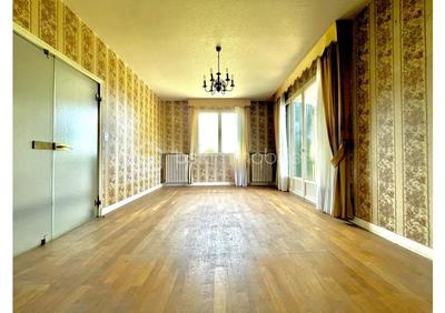 Maison traditionnelle - 120 m² - 5 pièces