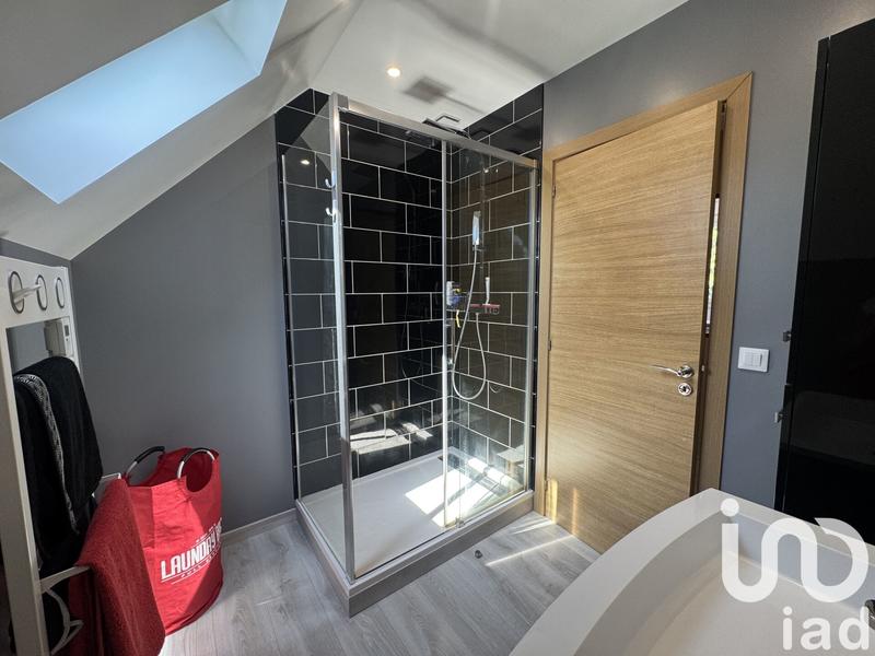 Maison - 162 m² - 7 pièces