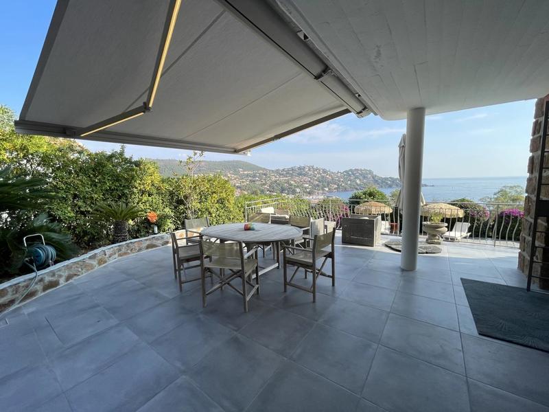 Maison - 219 m² - 6 pièces